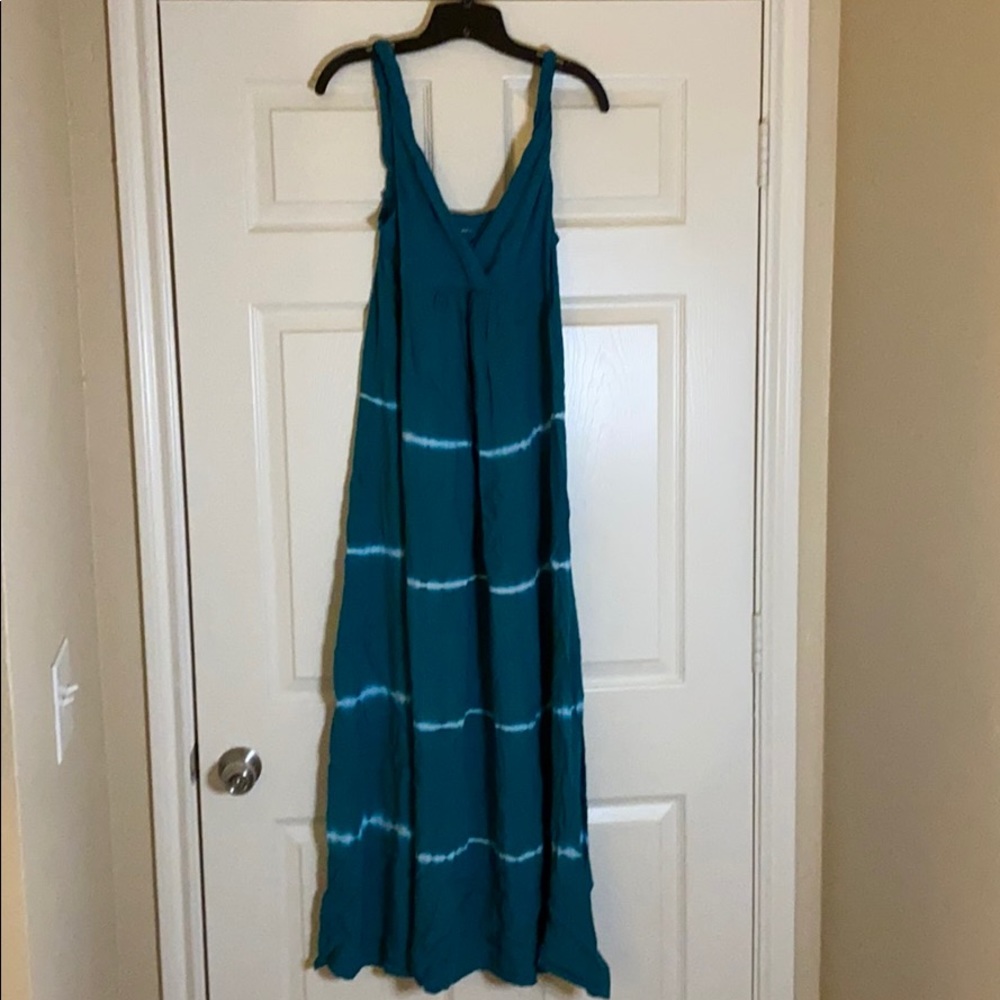 Liz Lange Maternity teal tie-dye dress